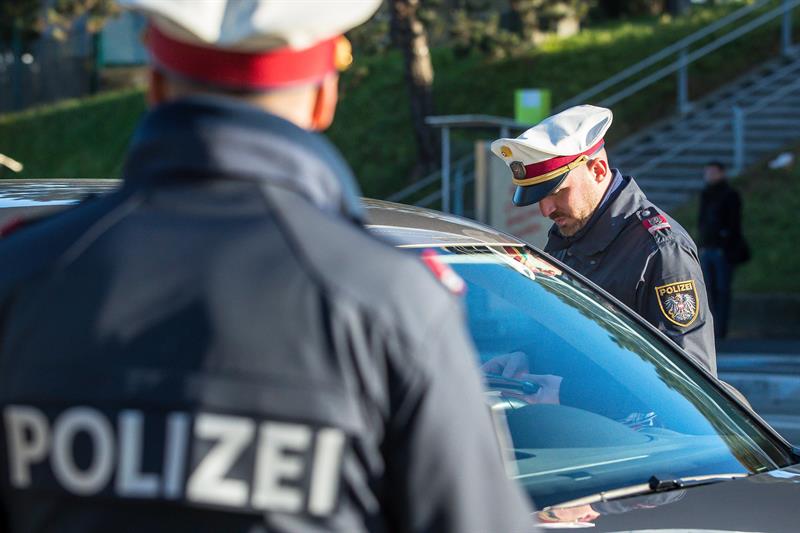 Die Polizei verstärkt zu Pfingsten die Verkehrsüberwachung.